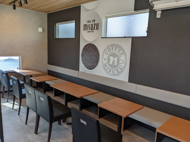室蘭・CAFE工房MISUZU×食品倉庫のイートインスペース